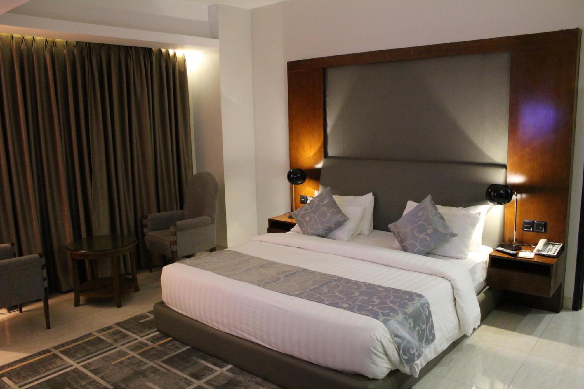 Sky City Hotel Dhaka Eksteriør bilde